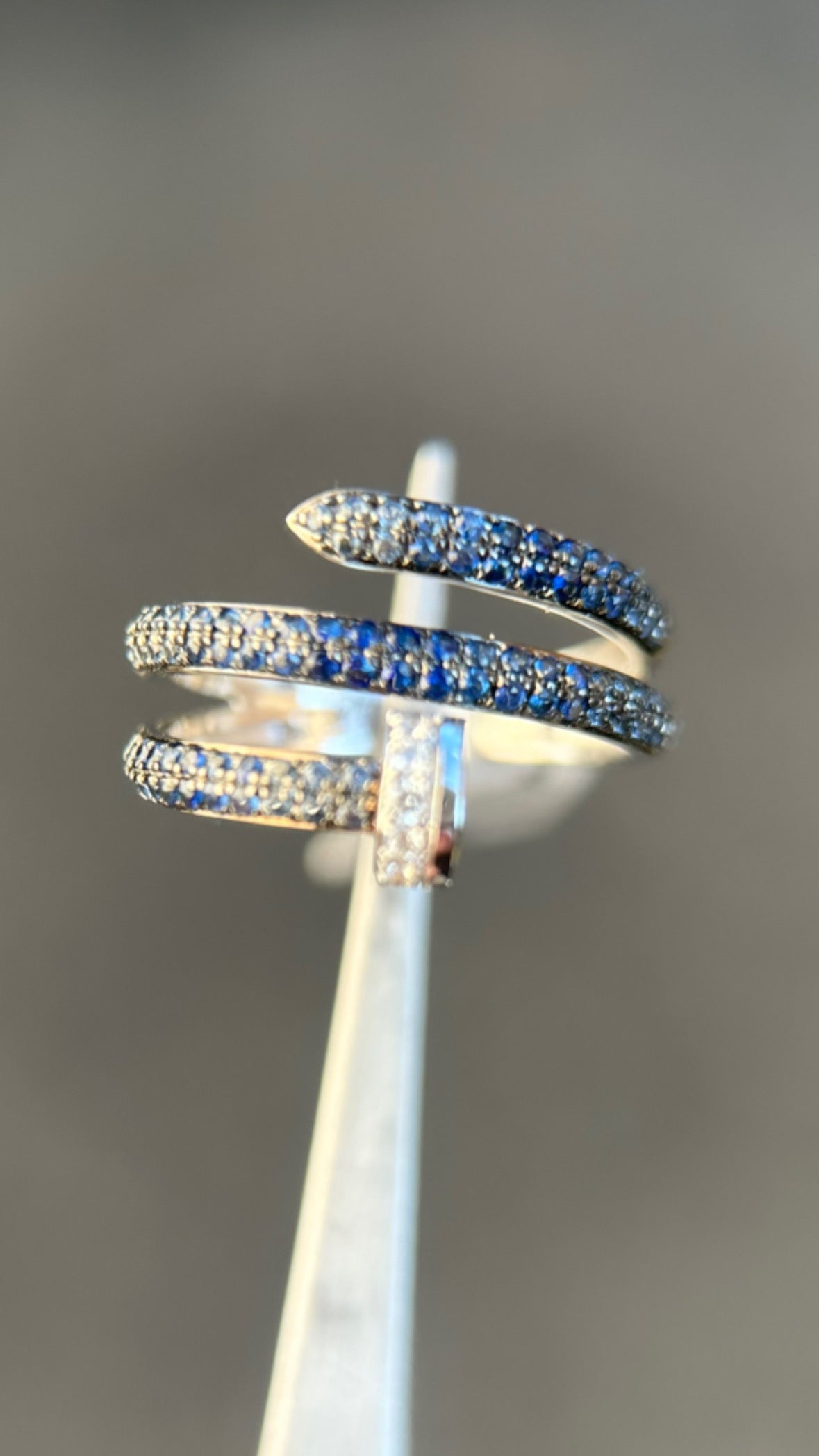 0.72ct Sapphire Swirl Nail Ring